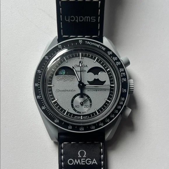 Omega x Swatch Speedmaster Misson to the Moon Watch - Picture 4 of 8